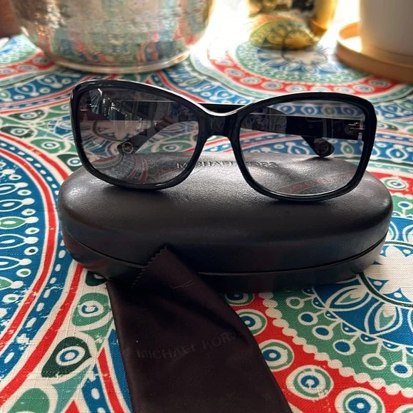 Michael Kors sunglasses. Like new. Only worn a few times. Michael Kors Polarised sunglasses# , only worn few... | Depop main image 4